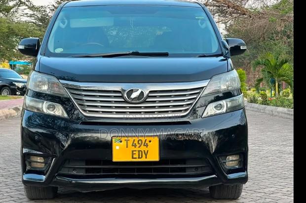 Toyota Vellfire 2009 Black