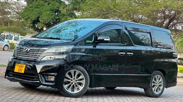 Toyota Vellfire 2009 Black