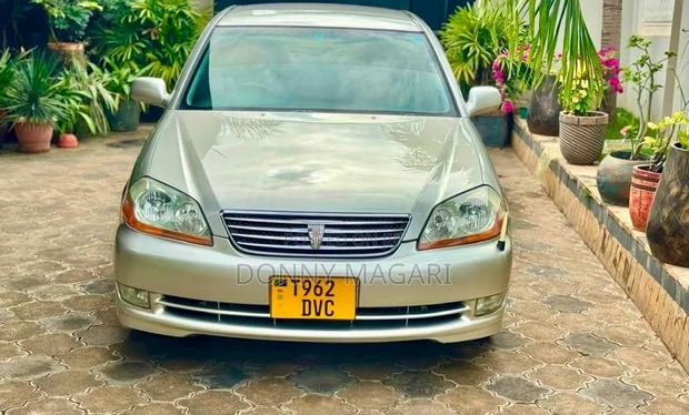 Toyota Mark II 2004 Silver