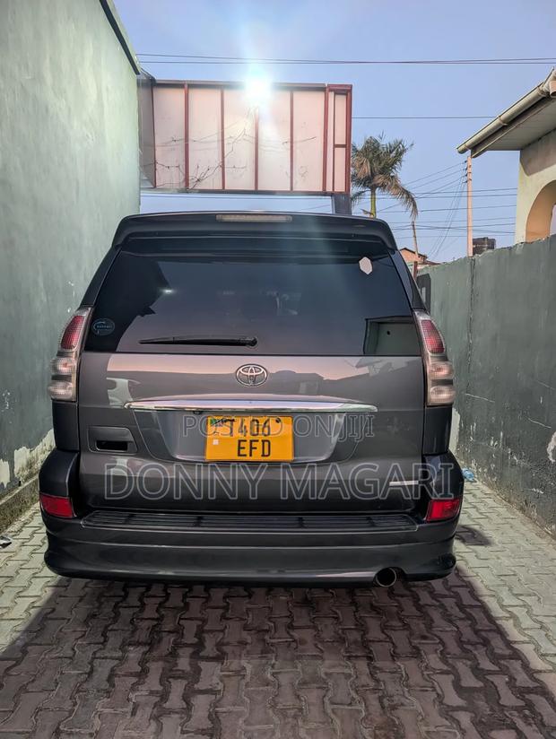 Toyota Land Cruiser Prado 2006 Gray