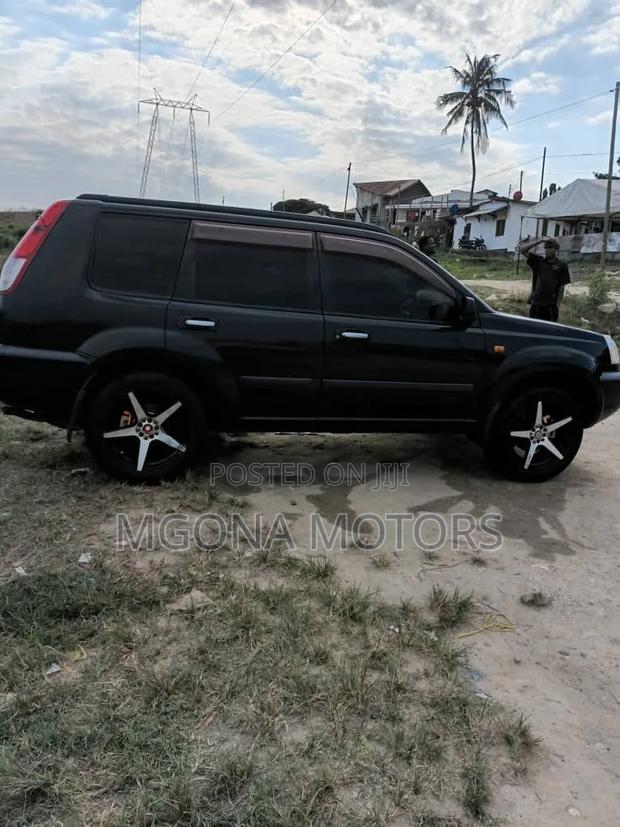 Nissan X-Trail 2005 Black