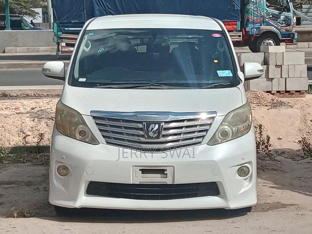 Toyota Alphard 2009 White