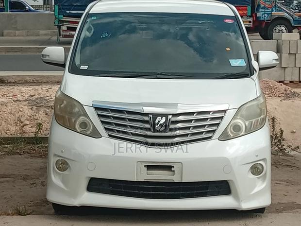 Toyota Alphard 2009 White
