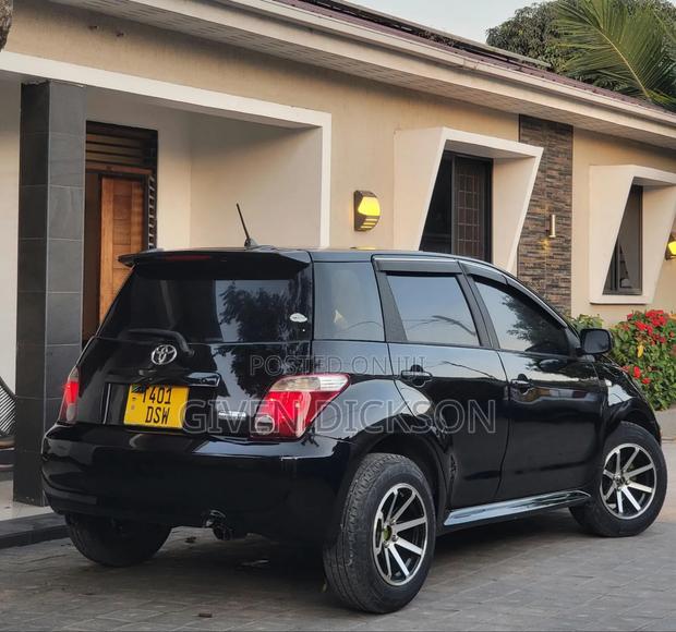 Toyota IST 2006 Black
