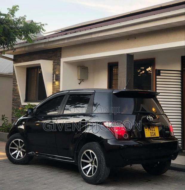 Toyota IST 2006 Black
