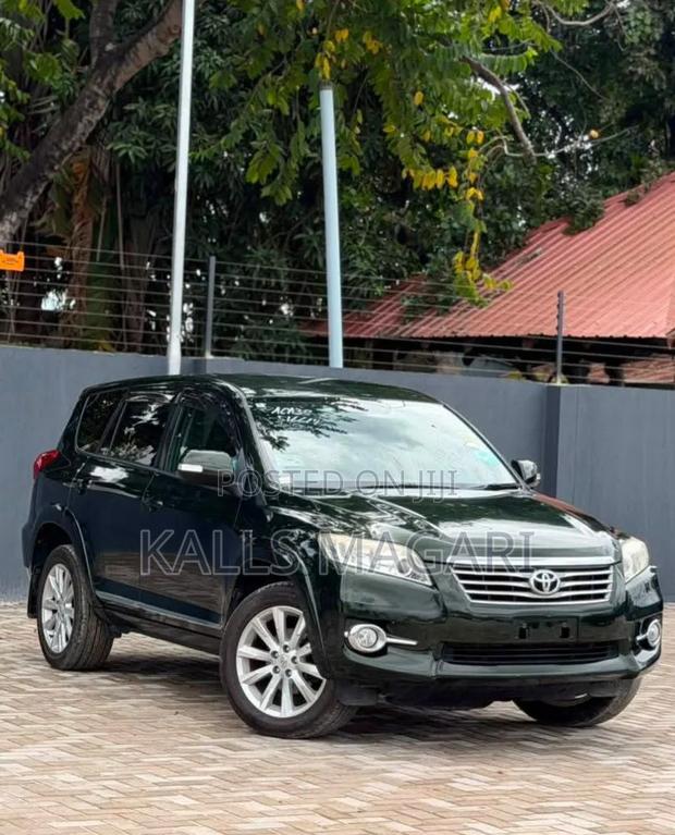 Toyota Vanguard 2011