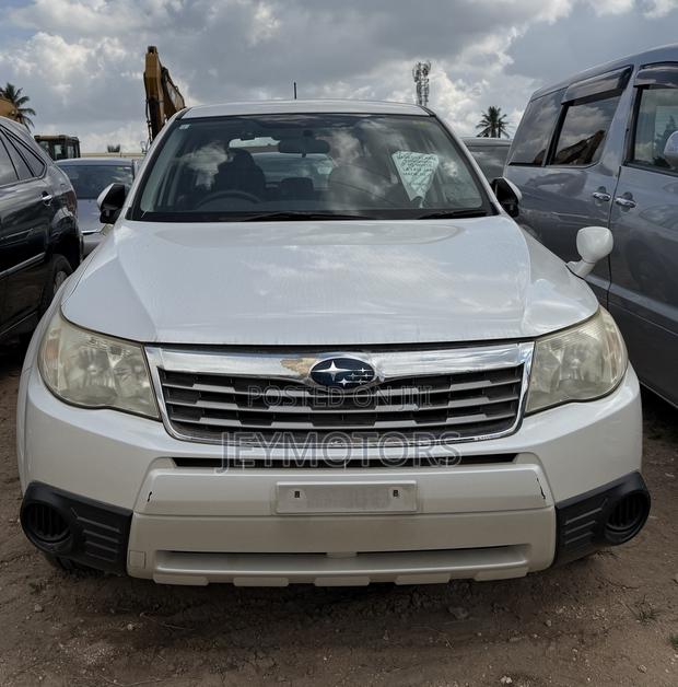 Subaru Forester 2009 White