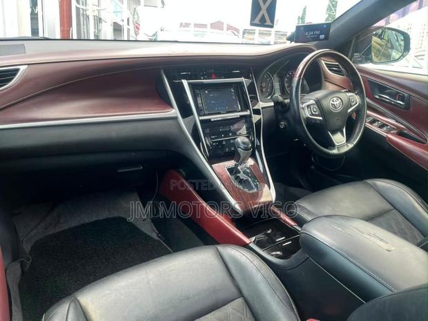 Toyota Harrier 2015 Silver