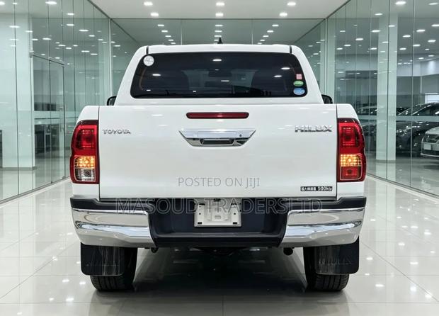 Toyota Hilux 2018 Off white