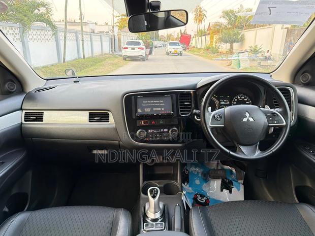 Mitsubishi Outlander 2013 Black