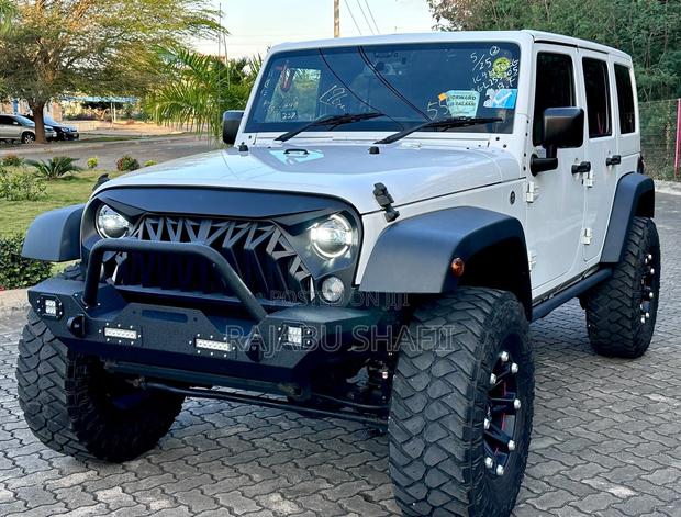 Jeep Wrangler Sahara 4x4 2017 White