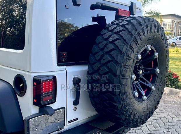 Jeep Wrangler Sahara 4x4 2017 White