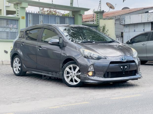 Toyota Aqua 2014 Gray