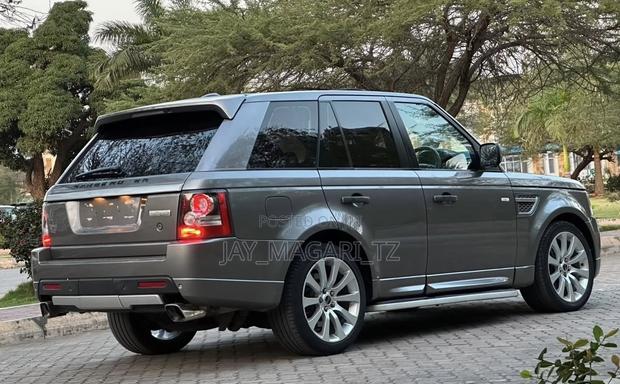 Land Rover Range Rover Sport 2010 Gray