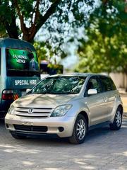 Toyota IST 2003 Gold for sale