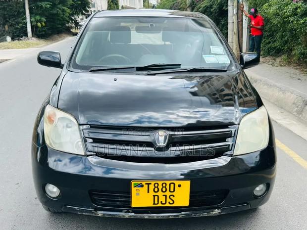 Toyota IST 2007 Black