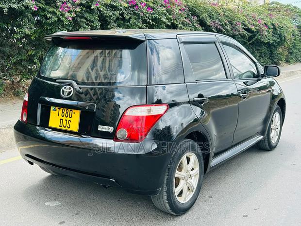 Toyota IST 2007 Black
