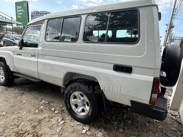 Toyota Land Cruiser 76 Series 2011 White