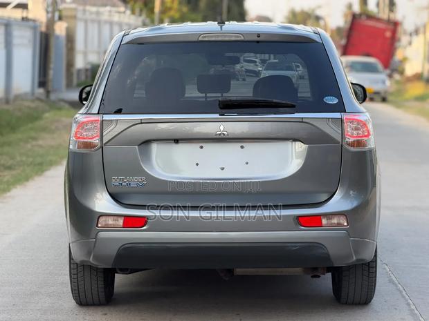 Mitsubishi Outlander 2013 Gray