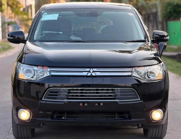 Mitsubishi Outlander 2013 Black
