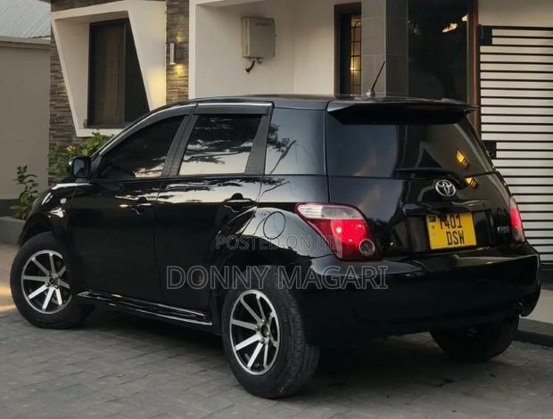 Toyota IST 2006 Black