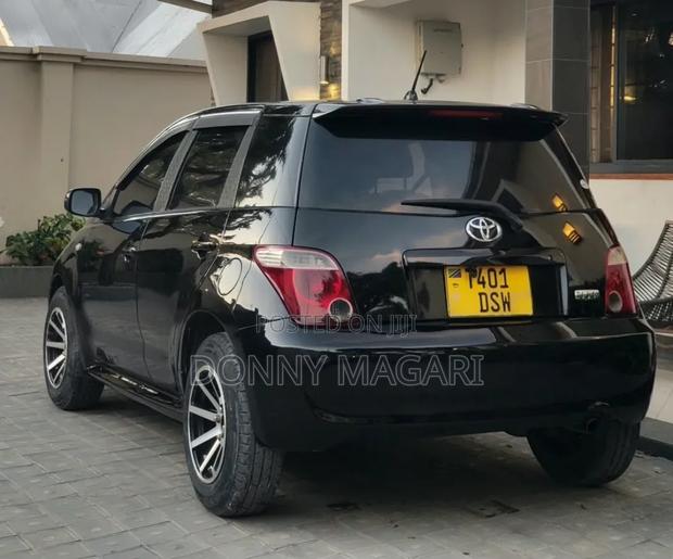 Toyota IST 2006 Black