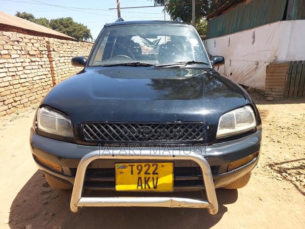 Toyota RAV4 Automatic 2000 Black