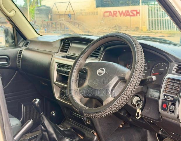 Nissan Patrol 2007 White