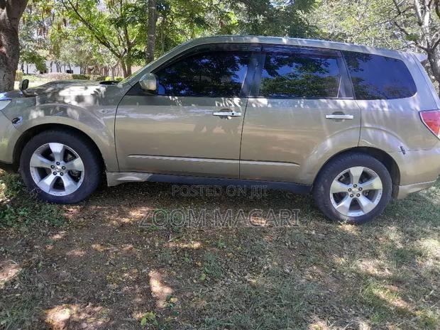 Subaru Forester 2009 Gold