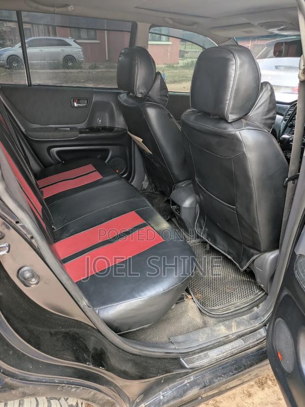 Toyota Kluger 2002 Black