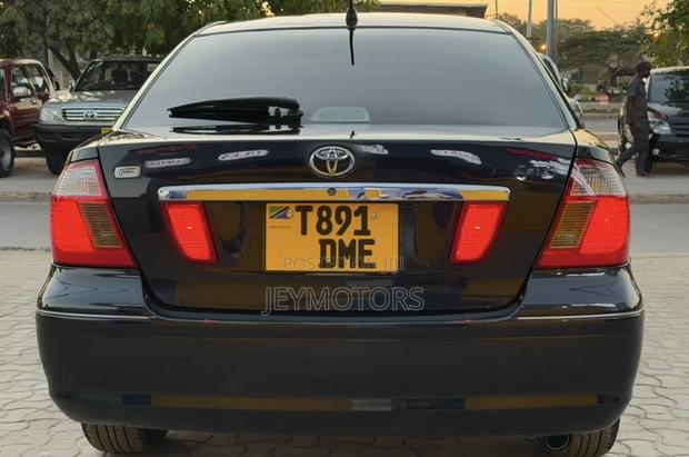 Toyota Premio 2005 Black