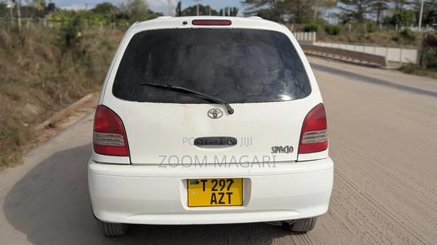 Toyota Corolla Spacio 2000 White