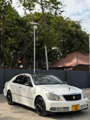 Toyota Crown Royale 2005 White for sale