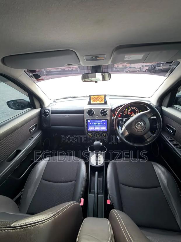 Mazda Verisa 2008 Black