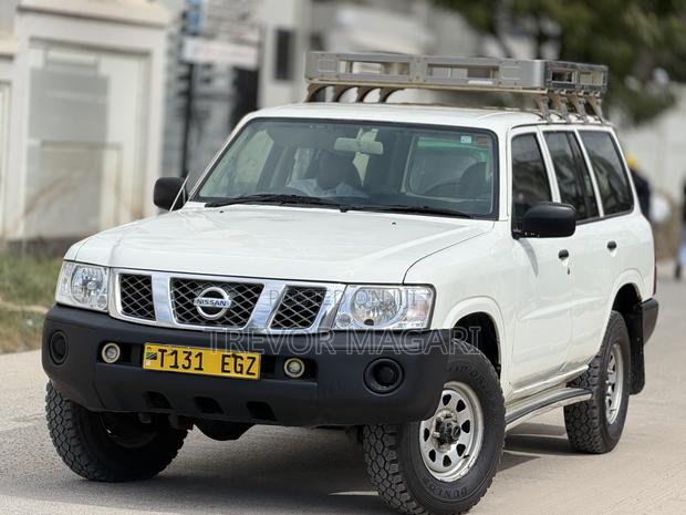 Nissan Patrol 2007 White
