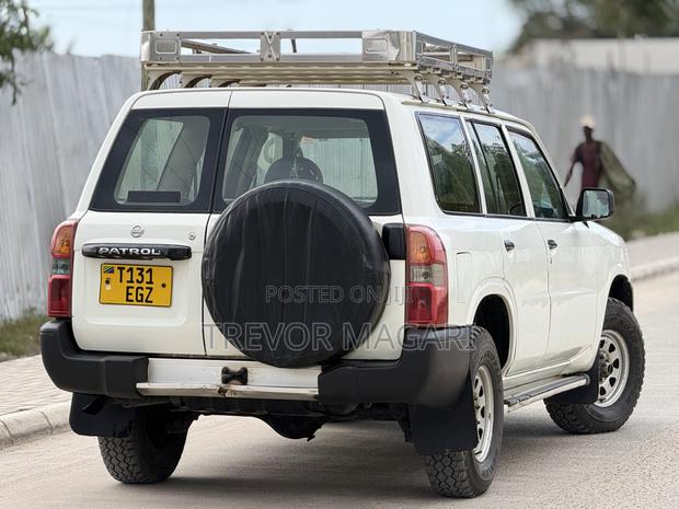 Nissan Patrol 2007 White
