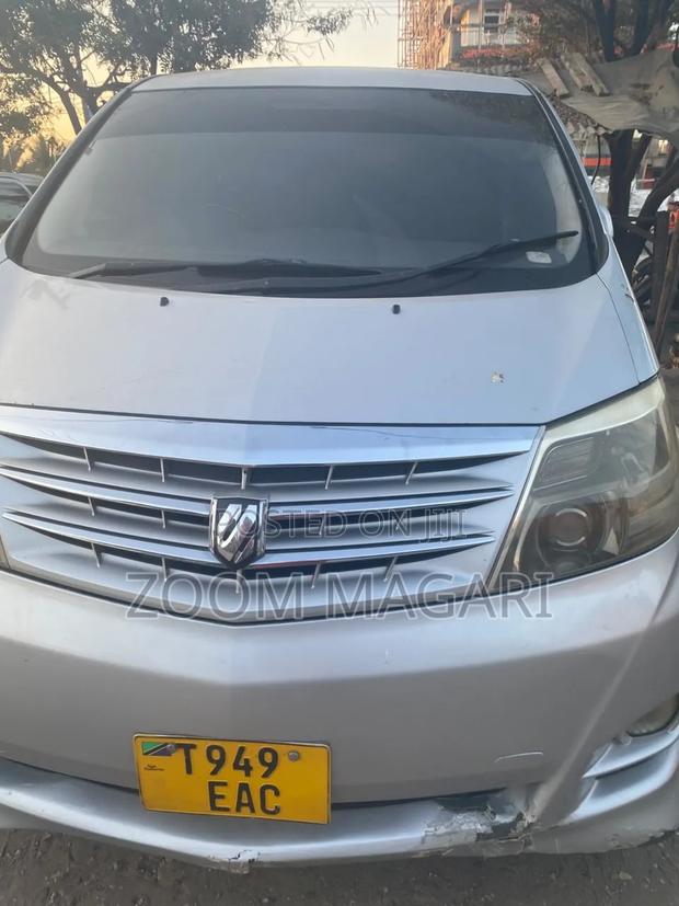 Toyota Alphard 2005 Silver