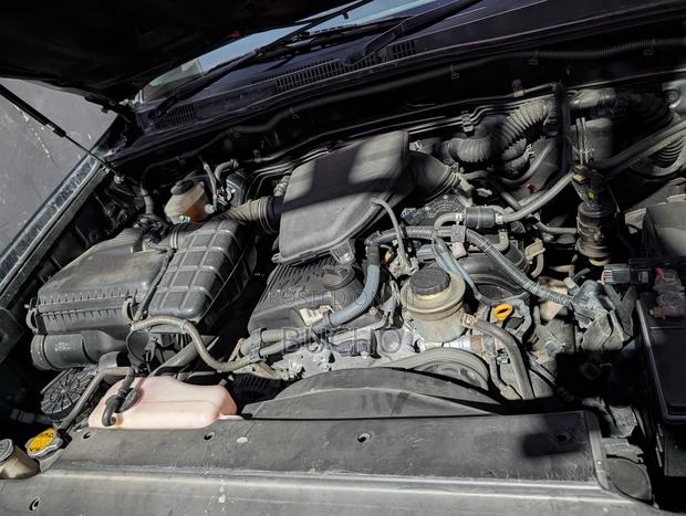 Toyota Land Cruiser Prado 2005 Gray