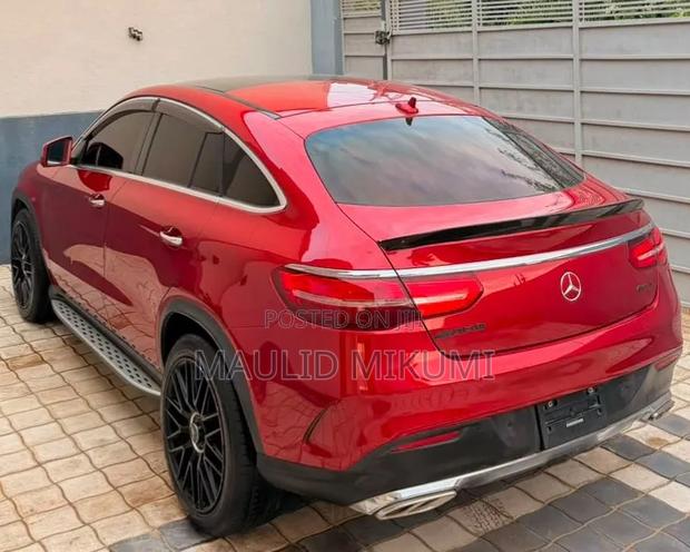 Mercedes-Benz GLE-Class 2018 Red