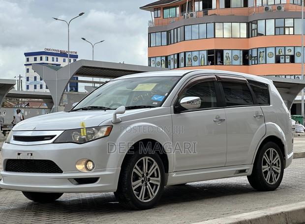 Mitsubishi Outlander 2009 White