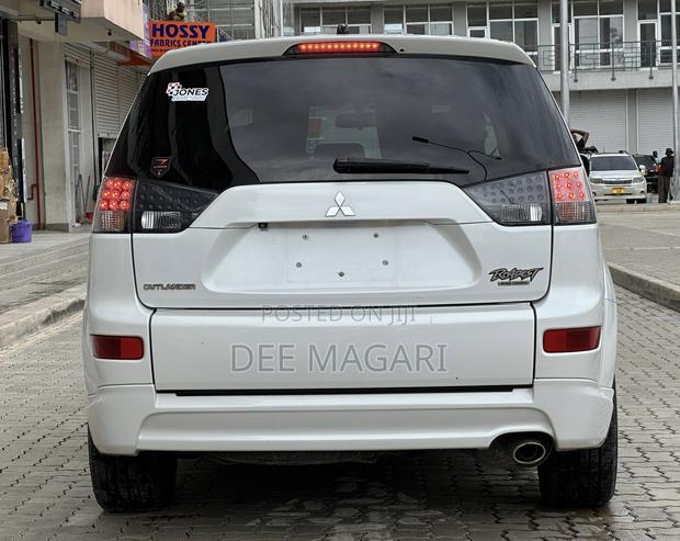 Mitsubishi Outlander 2009 White