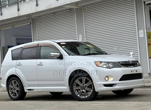 Mitsubishi Outlander 2009 White