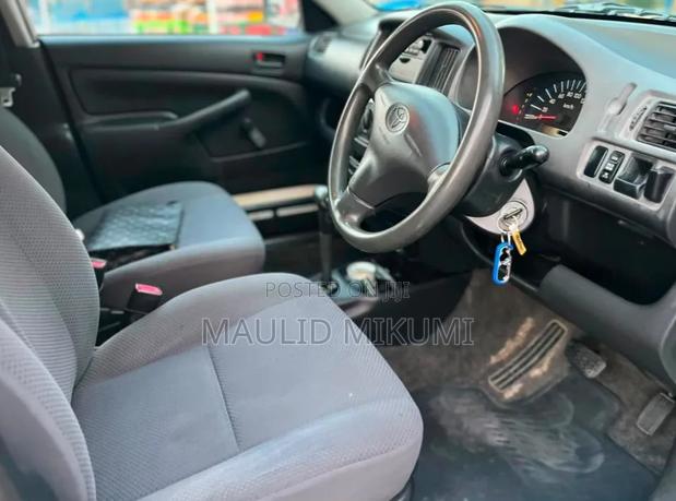 Toyota Probox 2005 White