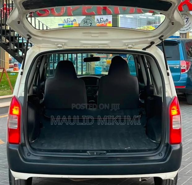 Toyota Probox 2005 White