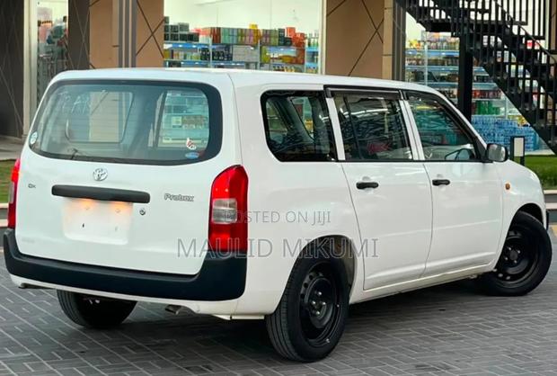 Toyota Probox 2005 White