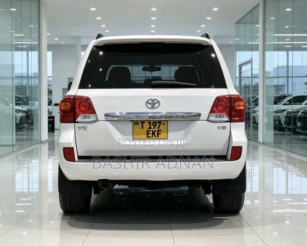 Toyota Land Cruiser 2015 Pearl