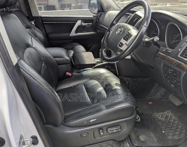 Toyota Land Cruiser 2015 Pearl