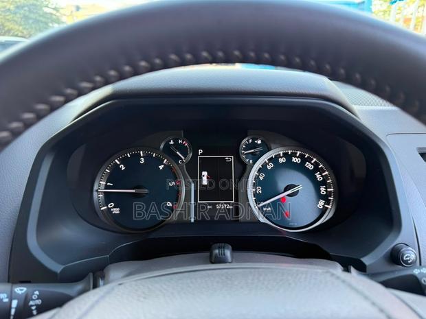 Toyota Land Cruiser Prado 2.8 2023 Off white