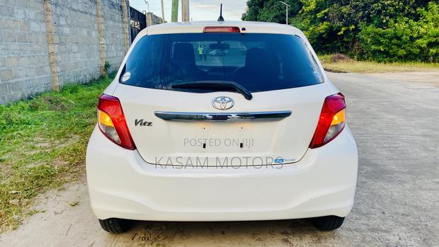 Toyota Vitz 2012 White