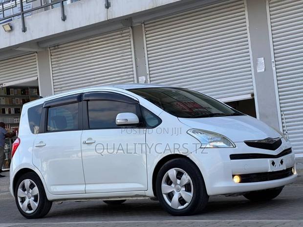 Toyota Ractis 2007 White